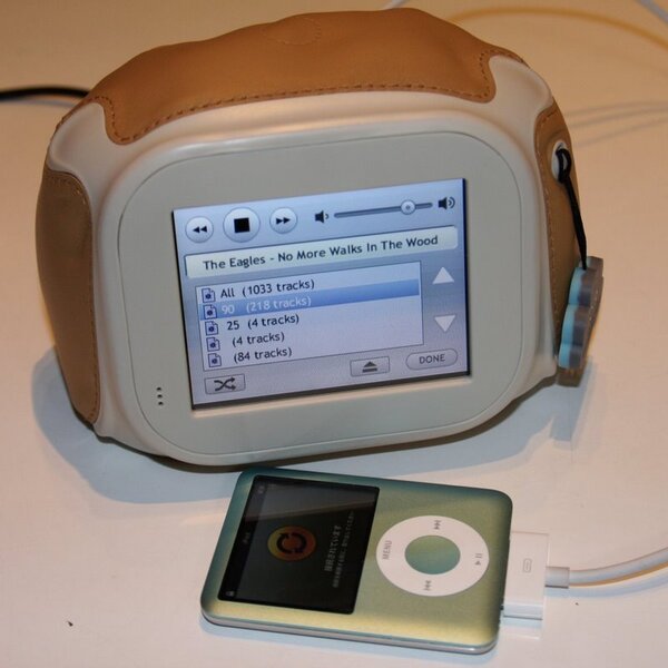 iPodはnanoのみが再生できた。筆者のiPhone もTouchも再生出来なかった