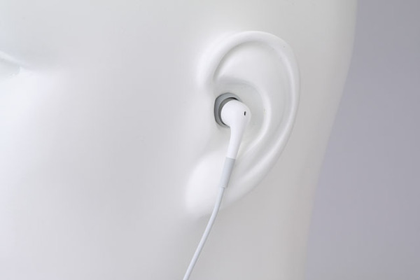 ASCII.jp：カナル型の革命児「Apple In-Ear Headphones」を聴き比べる 