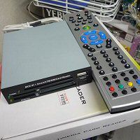 ASCII.jp：ICカードが読める！ 3.5インチ内蔵デバイス登場