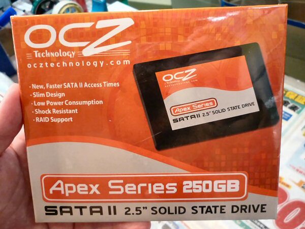 「OCZ SSD V3 Apex」