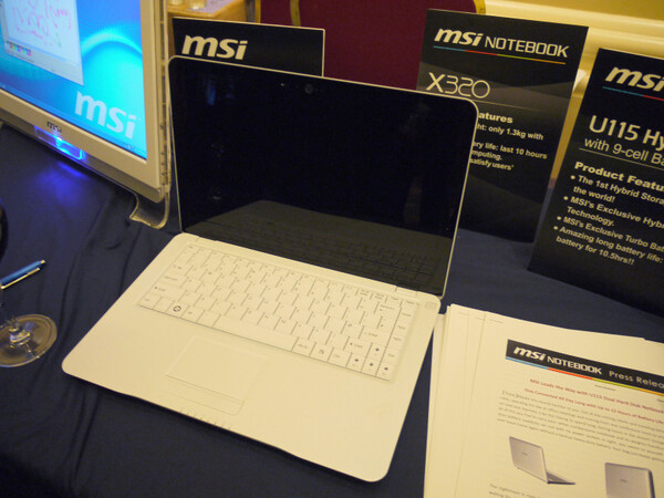 MSIのNetbook「X320 SlimBook」