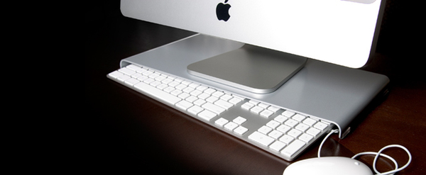 Ascii Jp Macのキーボードを収納できるデスクトップスタンド