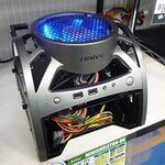 ASCII.jp：Antec、同社初のMini-ITX対応ケースなど新製品7モデル展示 (1/3)
