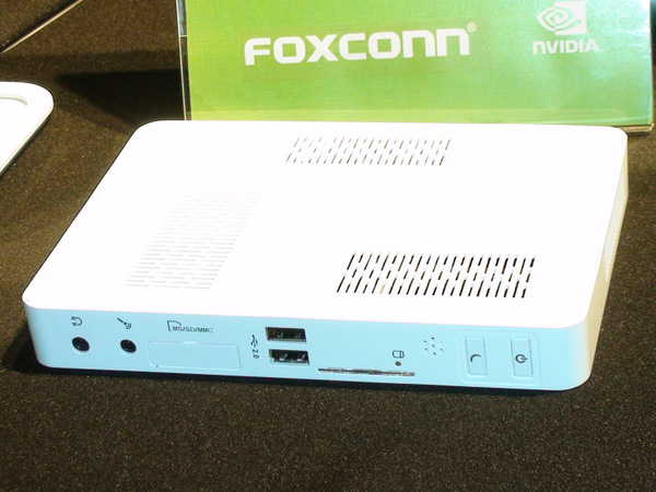 Foxxcon社の超小型ネットトップ「JTX-N」