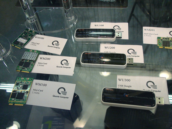 それぞれの周波数帯に合わせた通信アダプターとMini PCIカード