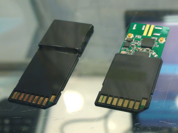 SDカード型WiMAX通信カード