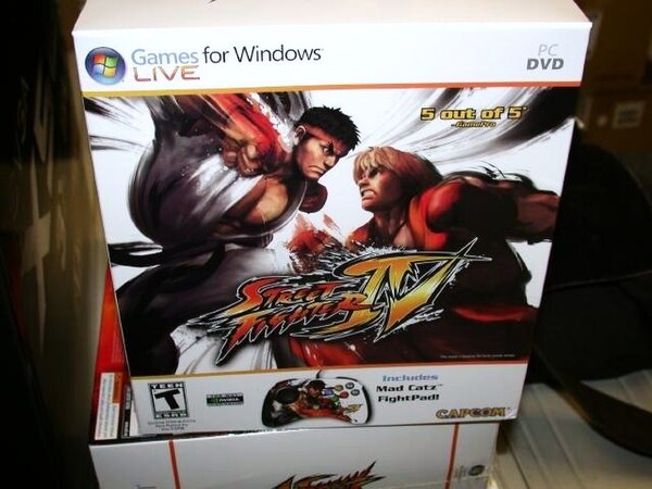 「Street Fighter IV MadCatz Bundle」