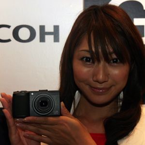 ASCII.jp：レンズから画像エンジンまで新しくなった「GR DIGITAL III」