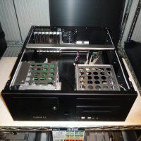 ASCII.jp：Lian-Li製のHDD×4台を出し入れ可能なHTPC向けケース