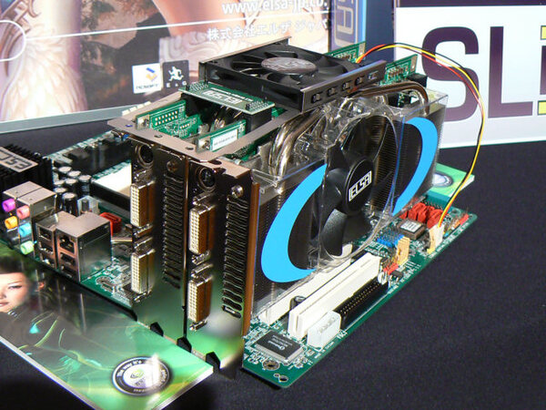 「GeForce 7900 GTX」搭載カードによるSLI構成