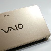 ASCII.jp：SSD対応軽量ノートVAIO type P（WiMAXモデル） (1/3)