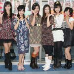好調のセカンド写真集リリースで、今度は8人のアイドリング!!!