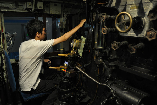 蒸気機関車D51運転シミュレーター室内の撮影