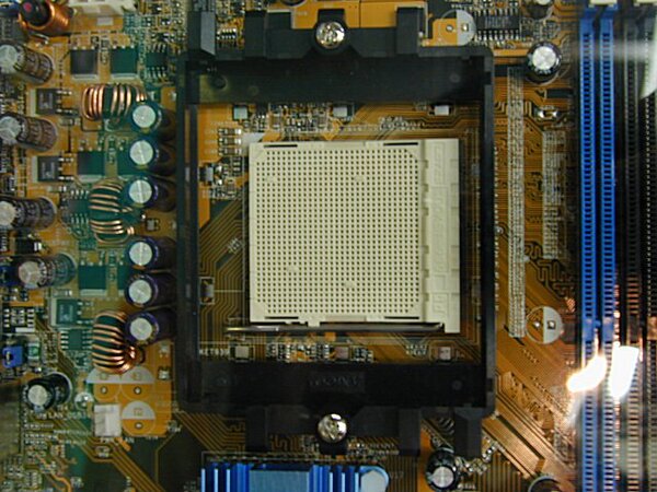 Athlon 64時代の主力ソケットだったSocket 939
