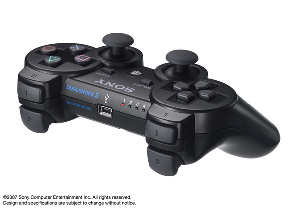 「プレイステーション 3」用コントローラーをワイヤレスで接続し、PSP goを操作できる