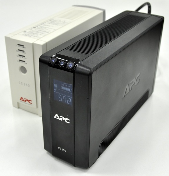 ASCII.jp：無停電電源装置「APC RS 550」を導入した理由 (4/5)