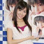 大人っぽさをアピールした松本あゆ美のファースト写真集