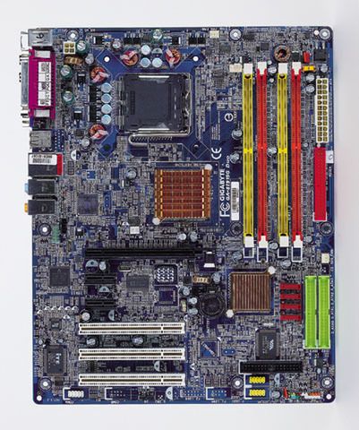 Intel 915G搭載マザーボードの例