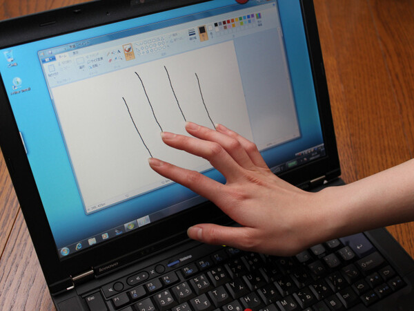 ThinkPad T400sは4本指のマルチタッチに対応