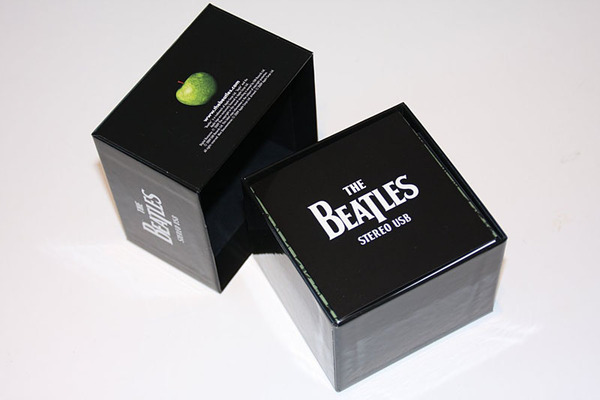 THE Beatles STEREO USB
