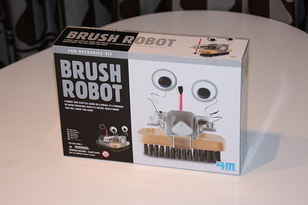 BRUSH ROBOT