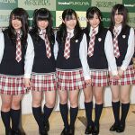 話題沸騰の「渡り廊下走り隊」が初水着写真集を発売!!