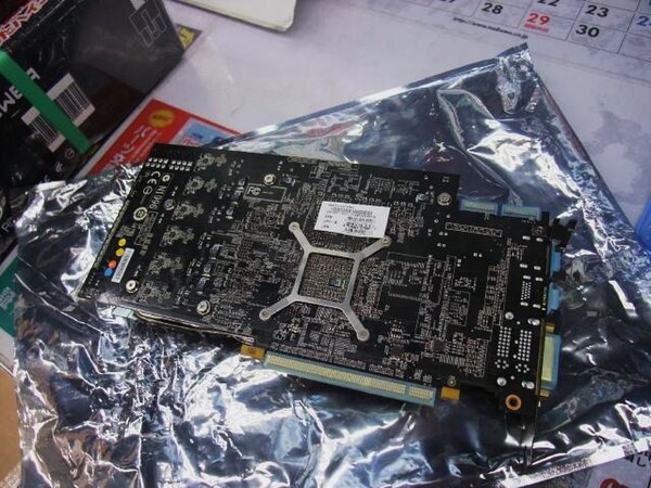 ASCII.jp：「Radeon HD 5870」最速の「R5870 Lightning」msiから発売