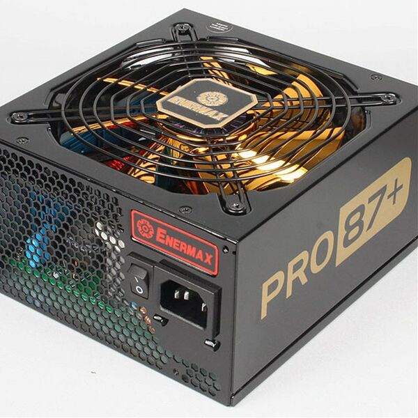 ASCII.jp：妥協しない高品質電源選び【ENERMAX編】 (1/4)