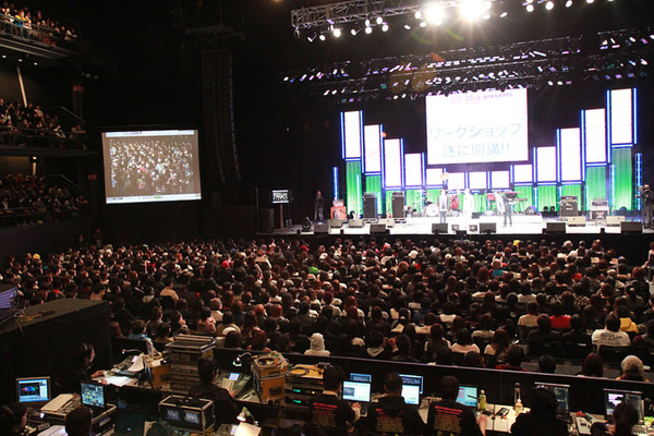 Ascii Jp 夢のライブに3000人が熱狂 ニコニコ大会議2日目レポート 1 5