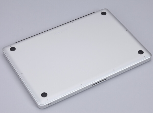 ASCII.jp：色褪せないデザインに高性能を詰め込んだMacBook Pro (2/2)