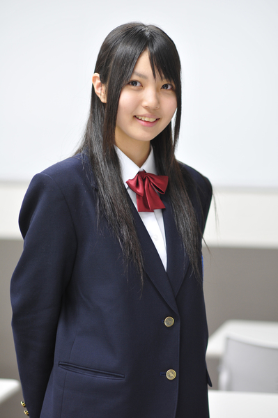 人物の大きさを35mmで撮影したものと同程度にした「Ai AF Nikkor 85mm f/1.4D IF」のサンプル。絞りもF2でそろえて撮影した。35mmで撮影したものと比較して背景の入り方は少ないので整理しやすくなるだろう。同じ絞りで撮影しても望遠である85mmではボケ方は多くなる