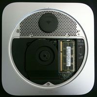ASCII.jp：新Mac miniの実機は「裏側」がスゴい！