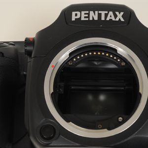 ASCII.jp：中判デジカメとしては格安!? ペンタックス 645D (1/5)