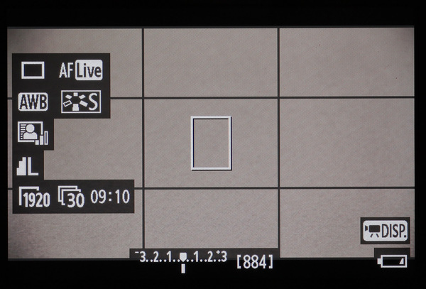 動画撮影時の画面。左側に設定されている状態が表示される