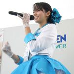 最強女子高生・小池里奈が17歳の写真集を発売