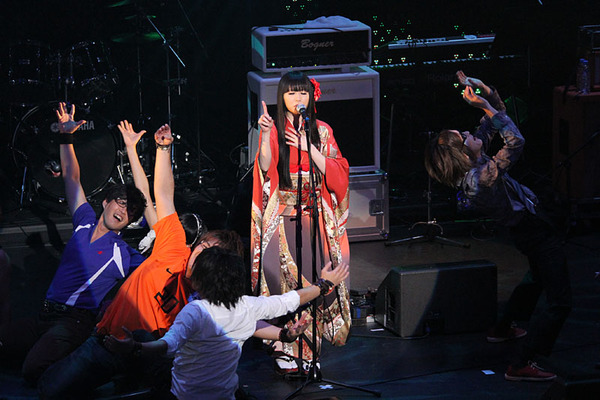 ASCII.jp：ロックに完全燃焼！ ニコニコ大会議2010秋レポート【後編