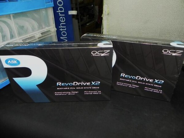「RevoDrive X2 PCI-Express SSD」