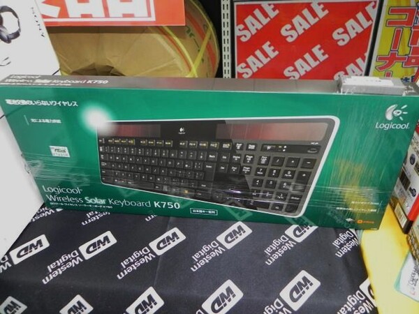 「Logitech Wireless Solar Keyboard K750」