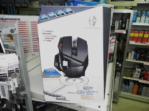 「Mad Catz Cyborg R.A.T. 9 Gaming Mouse」