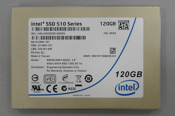 ASCII.jp：Intel初のSATA3.0対応SSD「Intel SSD (1/4)