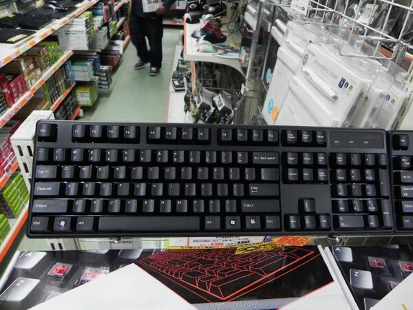 ASCII.jp：赤軸採用で全キー同時押し入力可能なキーボードが発売