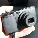 ASCII.jp：ついに本日発売！ 画質にこだわるコンデジ「GR DIGITAL IV