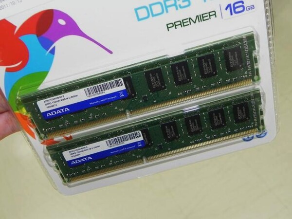 DDR3メモリ16GB(8GB　2枚セット)　AD3U1333W8G9-2PC/タブレット