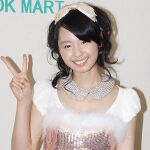 久しぶりで緊張!?　18歳の小池里奈がカレンダーを発売