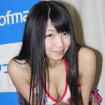 不思議な妹キャラ・永井里菜が1stDVDで見事なY字バランス！