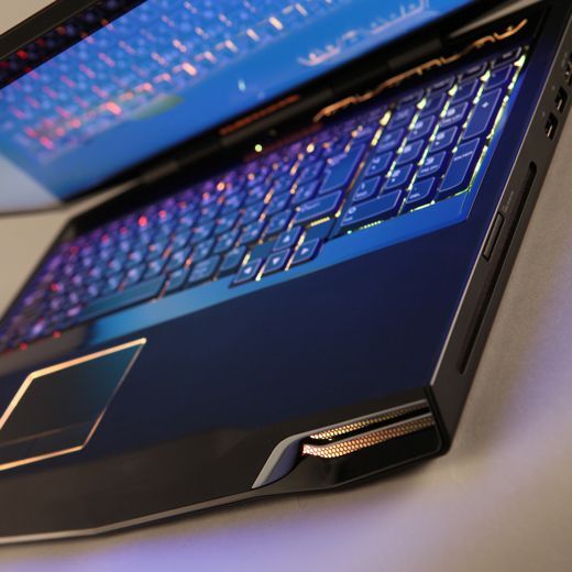 見た目も性能も宇宙級！ 超高性能ゲーミングPC「ALIENWARE」