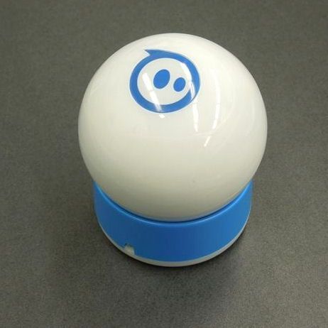 ASCII.jp：スマホで自由に操作できる“ボール型”ラジコン「Sphero」