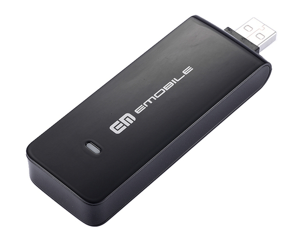 USBスティックタイプの「GL03D」（Huawei社製）も3月に投入予定だ