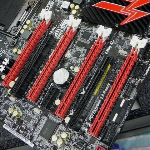 ASCII.jp：Fatal1ty監修のASRock製ハイエンドX79マザーが発売