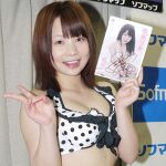 卒業証書の授与も!!　真奈が高校3年間の集大成DVDを発売